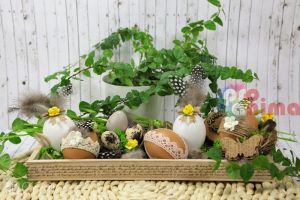 Яйца и пера за декорация DP Craft, 12 бр.