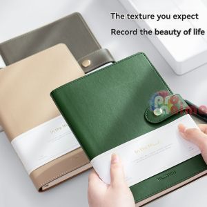 Бележник с копче Deli NuSign А5 120 л. Еко кожа Зелен, Бежов